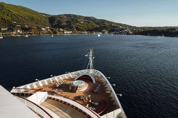 Seabourn Encore Bow Whirlpool in Skiathos ©Allison Anderson.jpg